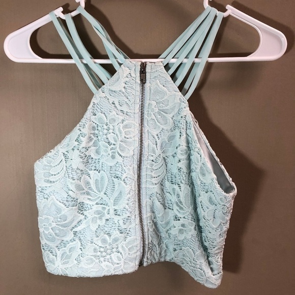 Speechless Cropped Top - Picture 2 of 4